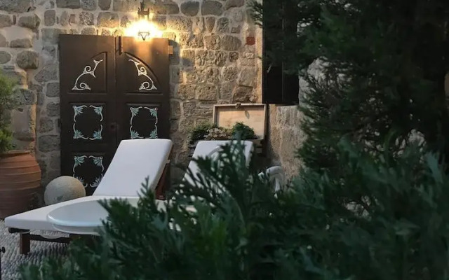 Saint Artemios Hotel and Oriental Suites