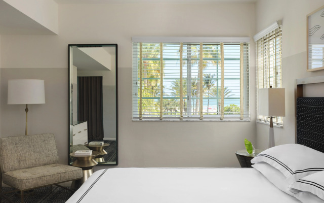 Kimpton Surfcomber Hotel by IHG