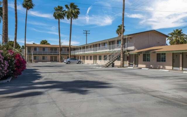 Rodeway Inn & Suites Blythe I-10