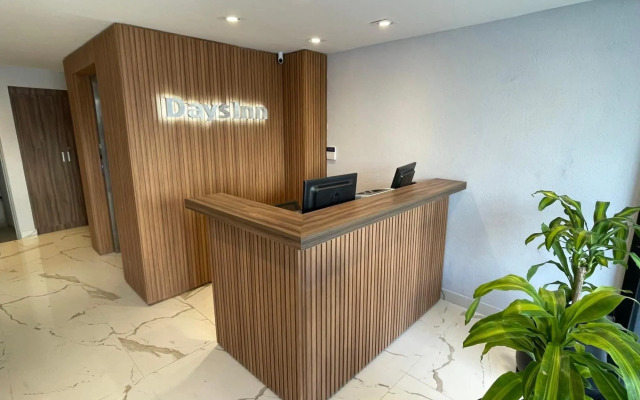 Days Inn by Wyndham Devoto