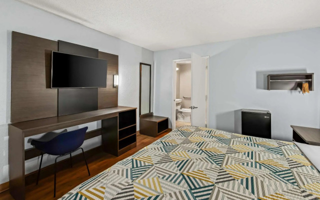 Motel 6 Lester, PA - Philadelphia Airport