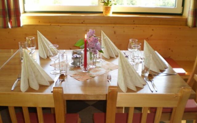 Gasthof-pension Strassreith