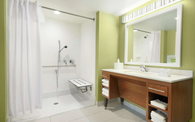 Home2 Suites by Hilton Milwaukee Airport