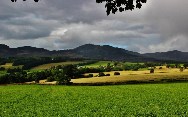 Tigh Na Cloich House