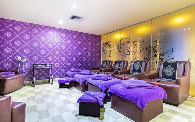 Dhaka Regency Hotel & Resort