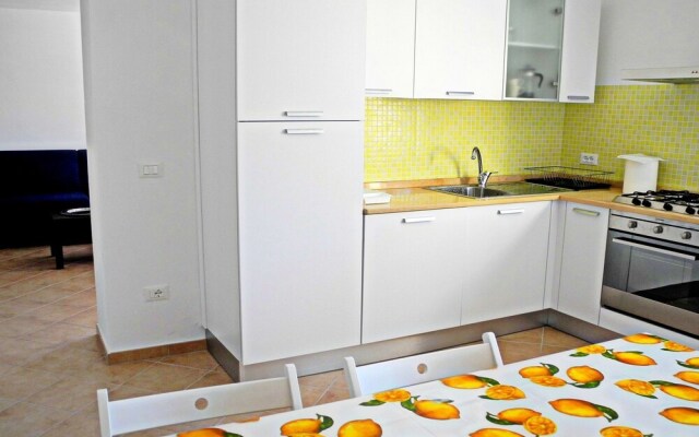 Spacious Holiday Home in Lucca With Swimming Pool