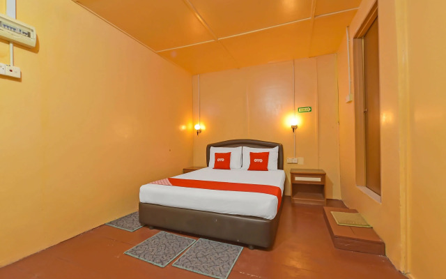 OYO 90675 Holiday View Inn