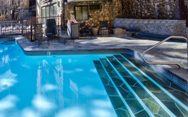 Village Center Condo 1F