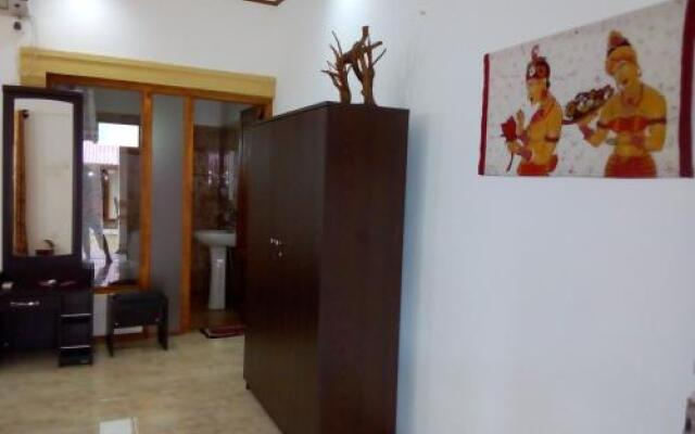 ALIYA PINK France Guesthouse