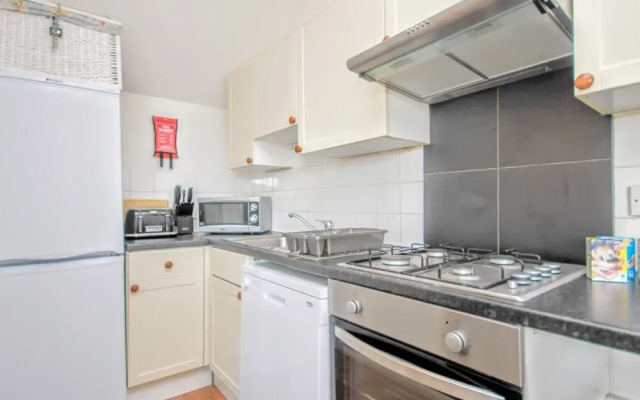 Celebrity Apartments Brighton, Queens Square