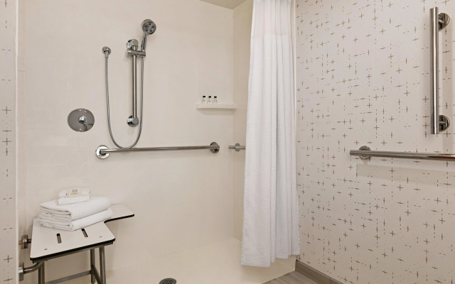 Crowne Plaza: Philadelphia - King of Prussia by IHG