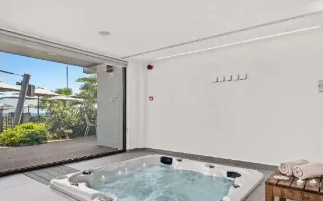 Mercure Larnaca Beach Resort