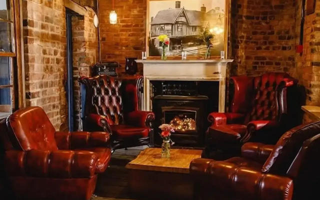 Old Crown Hotel