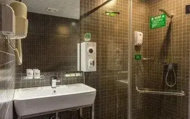 Home Inn Dalian Xinghai Bay Wuyi Road Nansha Street