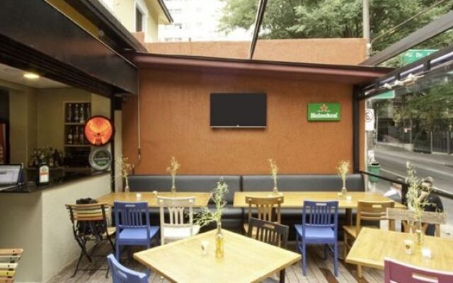 Bee.W Hostel Bar