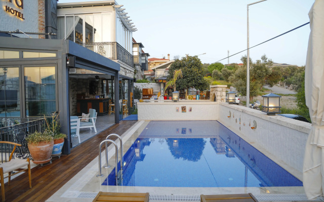 AlaBora Hotel - Alaçatı