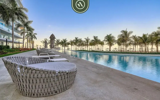 Apartments with Beach Access