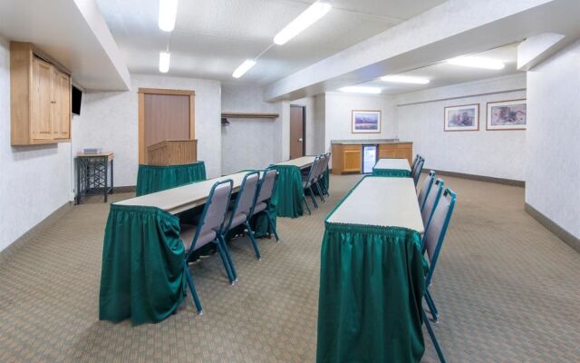 Days Inn & Suites Bozeman