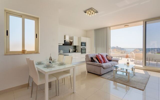 Superlative Penthouse With Spacious Terrace