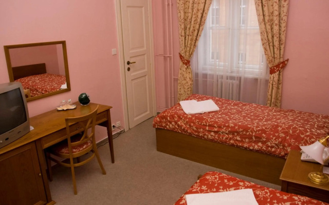 Anna Hotel