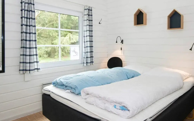 6 Person Holiday Home in Romo