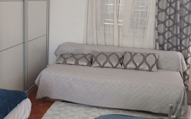 Apartment Dragica