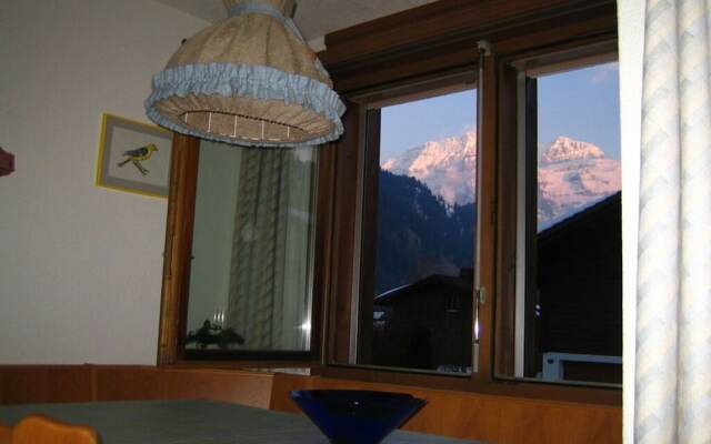 Charming Apartment in Lenk