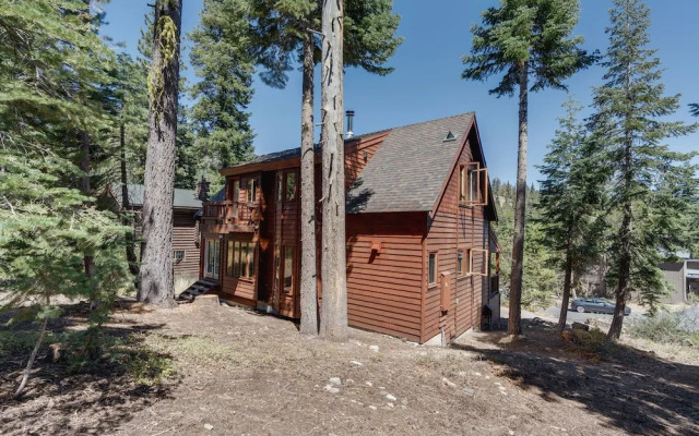 North Lake Hideaway Prime Locale for Outdoor Fun