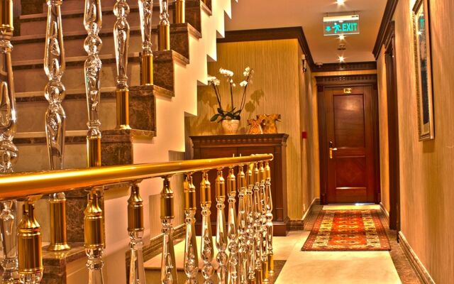 The Magnaura Palace Hotel
