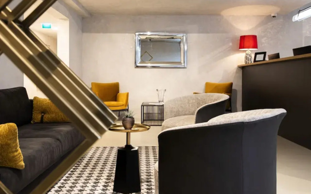 The Amberlyn Suite Hotel