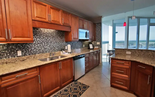 Bel Sole Penthouse 1801