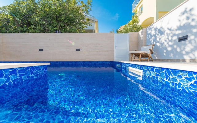 Villa Ema with pool