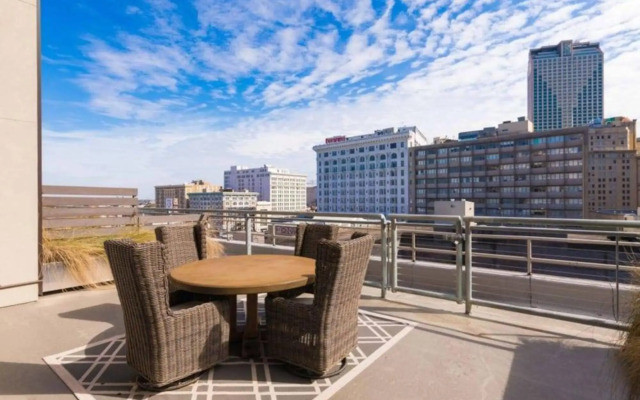 New Renovated Condo in the Heart of NOLA