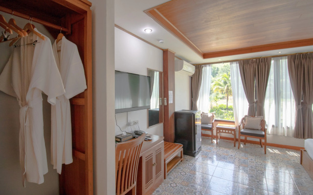 Royal Train Garden Resort