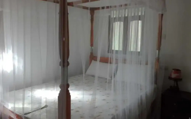 Yoho Green Garden Cabanas