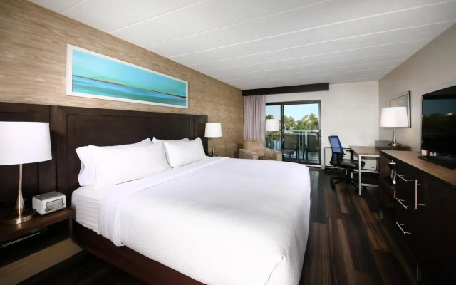 Holiday Inn Peterborough-Waterfront, ON by IHG