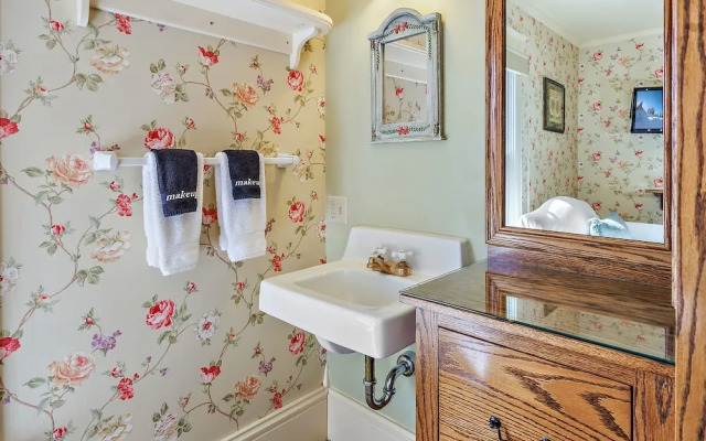 Abigail’s Bed & Breakfast Inn