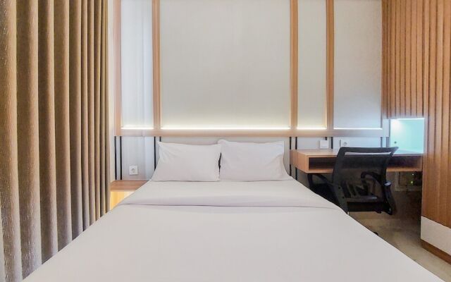 Warm And Nice Studio Room Sky House Bsd Apartment