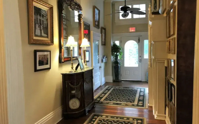 Historic Michabelle Inn