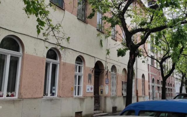 FSQH UNDER Apartman