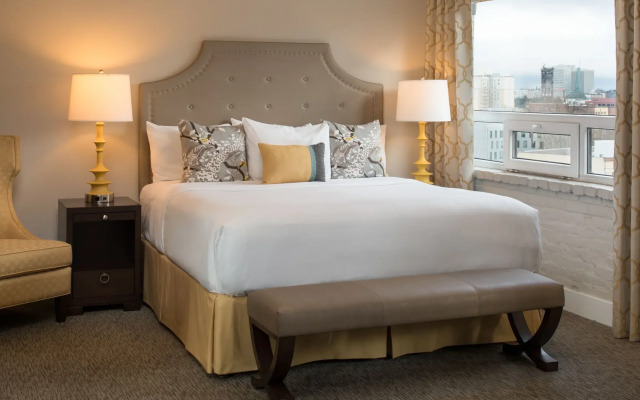Mark Spencer Hotel