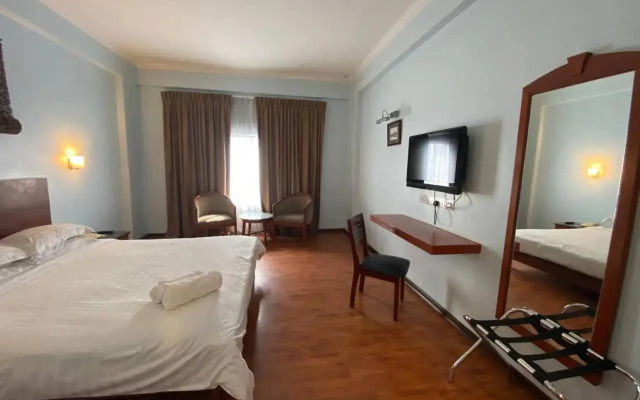 Hotel Maluri