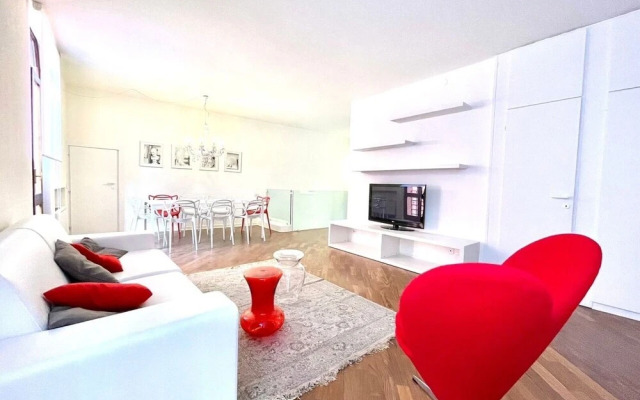 Large modern 2-storey house in the heart of Verona