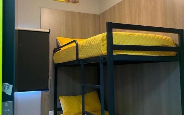 CHECK INN HOSTAL AEROPUERTO GDL - Hostel