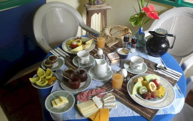 Hale Moana Bed & Breakfast