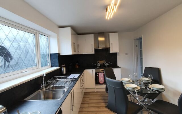 Stylish Modern House in Leamington Spa