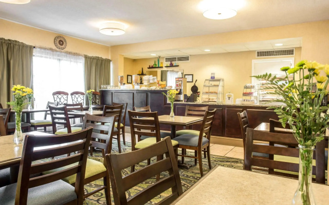 Clarion Inn & Suites Aiken South