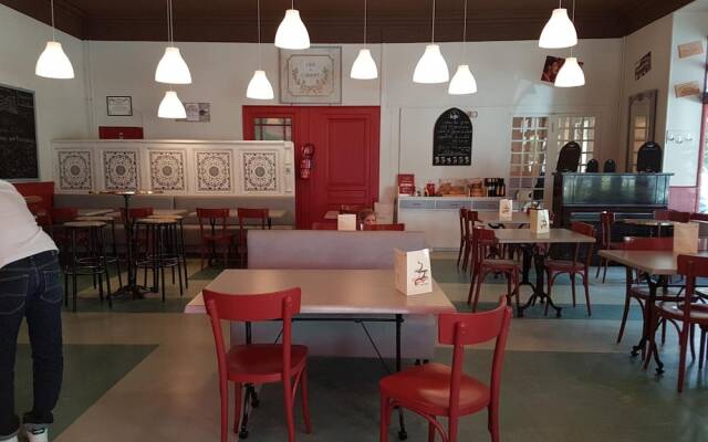 Hotel Cafe de la Gare