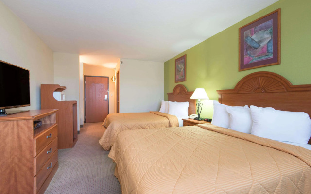 Knights Inn Gallup at 3208 W Hwy 66