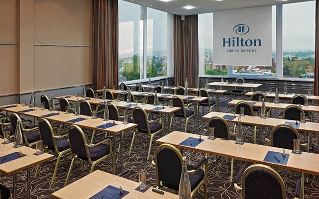 Apart-Hotel Zurich Airport